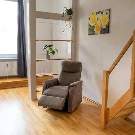 Gemuetliches Mit Hochbett Im Herzen Von *