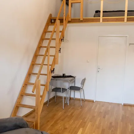 Gemuetliches Mit Hochbett Im Herzen Von Apartment Graz